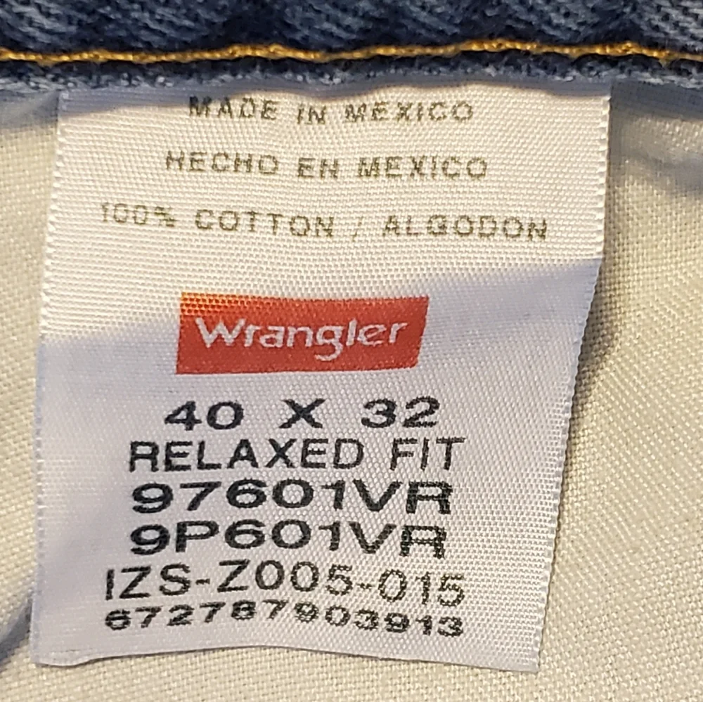 Wrangler Premium Quality relaxed fit men's jeans blue 40X32